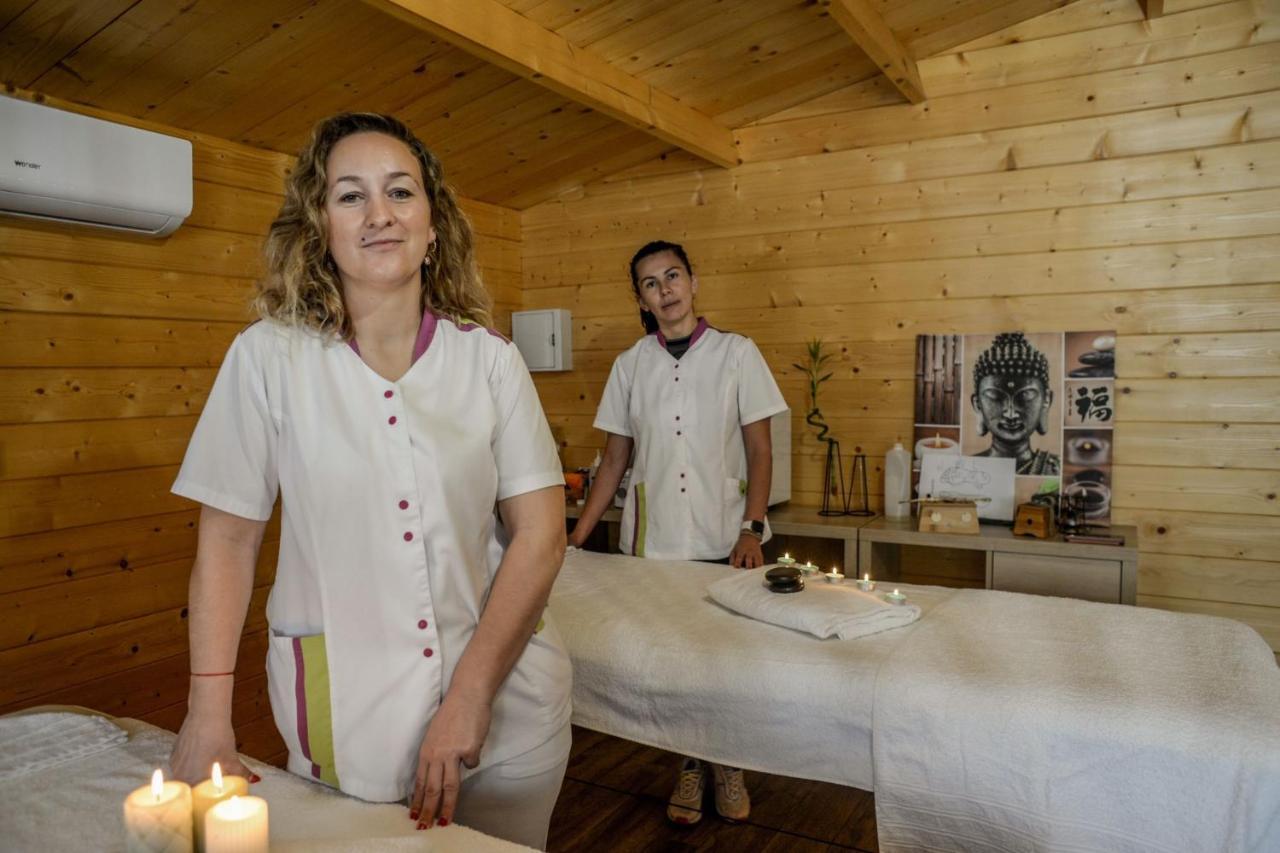 Hotel Mahalo Glamping Fuengirola Exterior foto